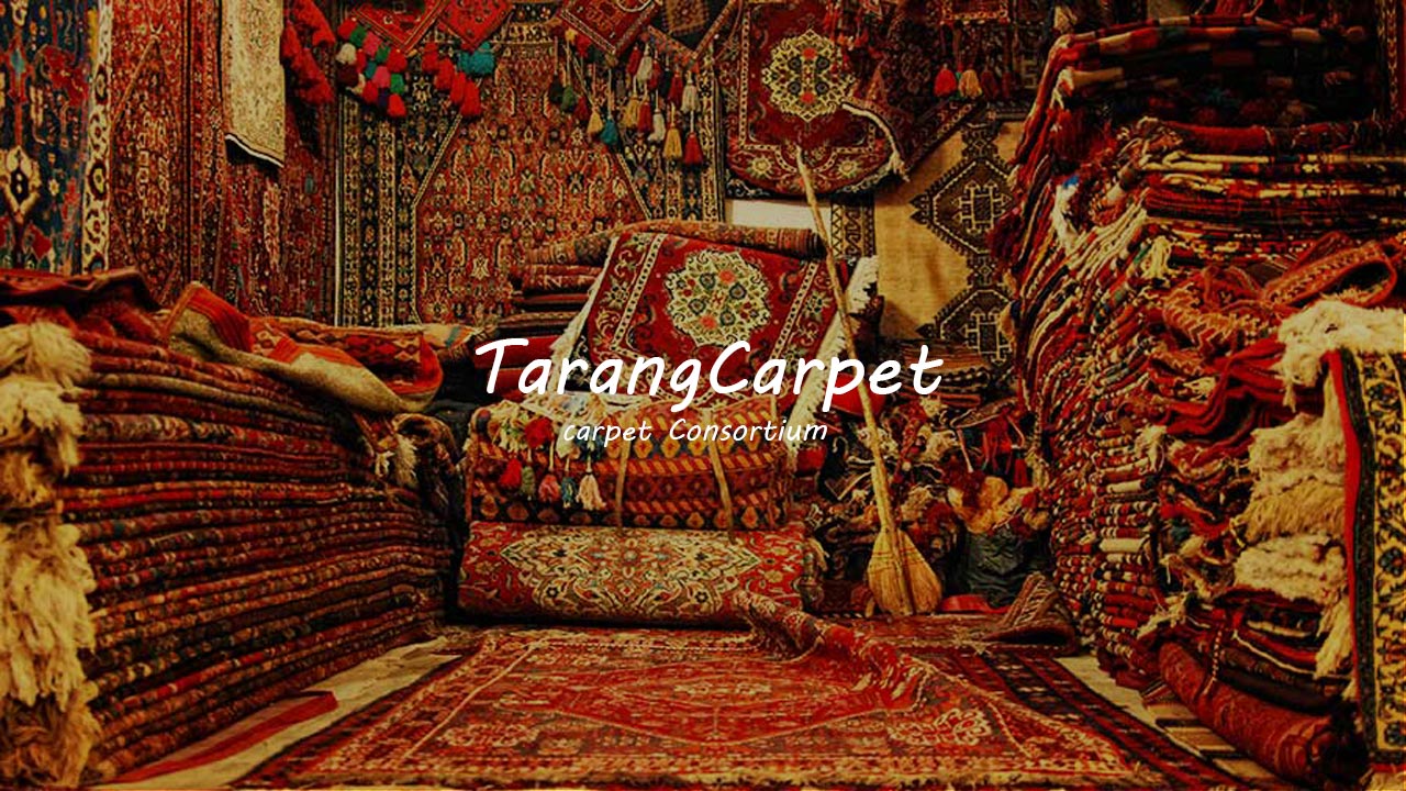تصویری از چند فرش دستباف قرمز زیبای محلی